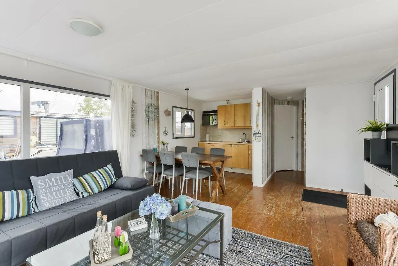 Apartment Bright And Comfortable Houseboat Aalsmeer Niederlande