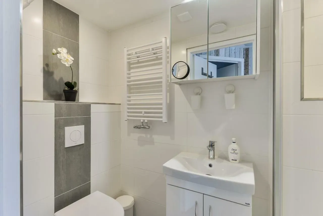 Apartment Bright And Comfortable Houseboat Aalsmeer Niederlande